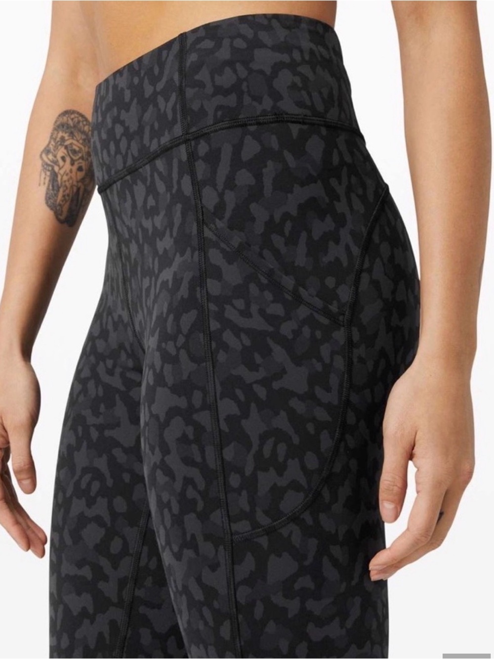 Lululemon High-Waist Black Charcoal with subtle leopard print